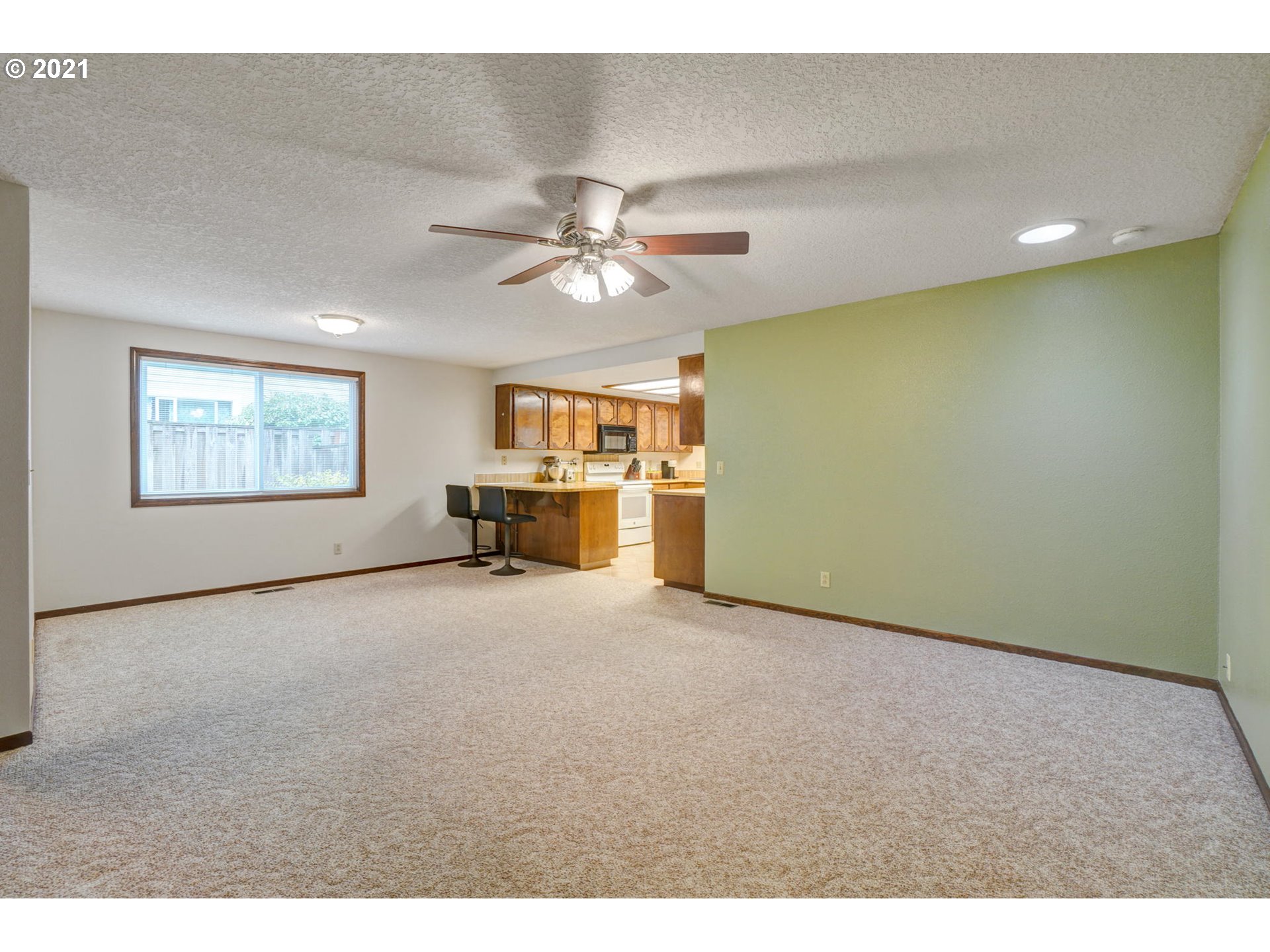 17705 Southwest Sumac Lane Aloha, OR 97007 - Photo 5 of 25 Gallery Image 5