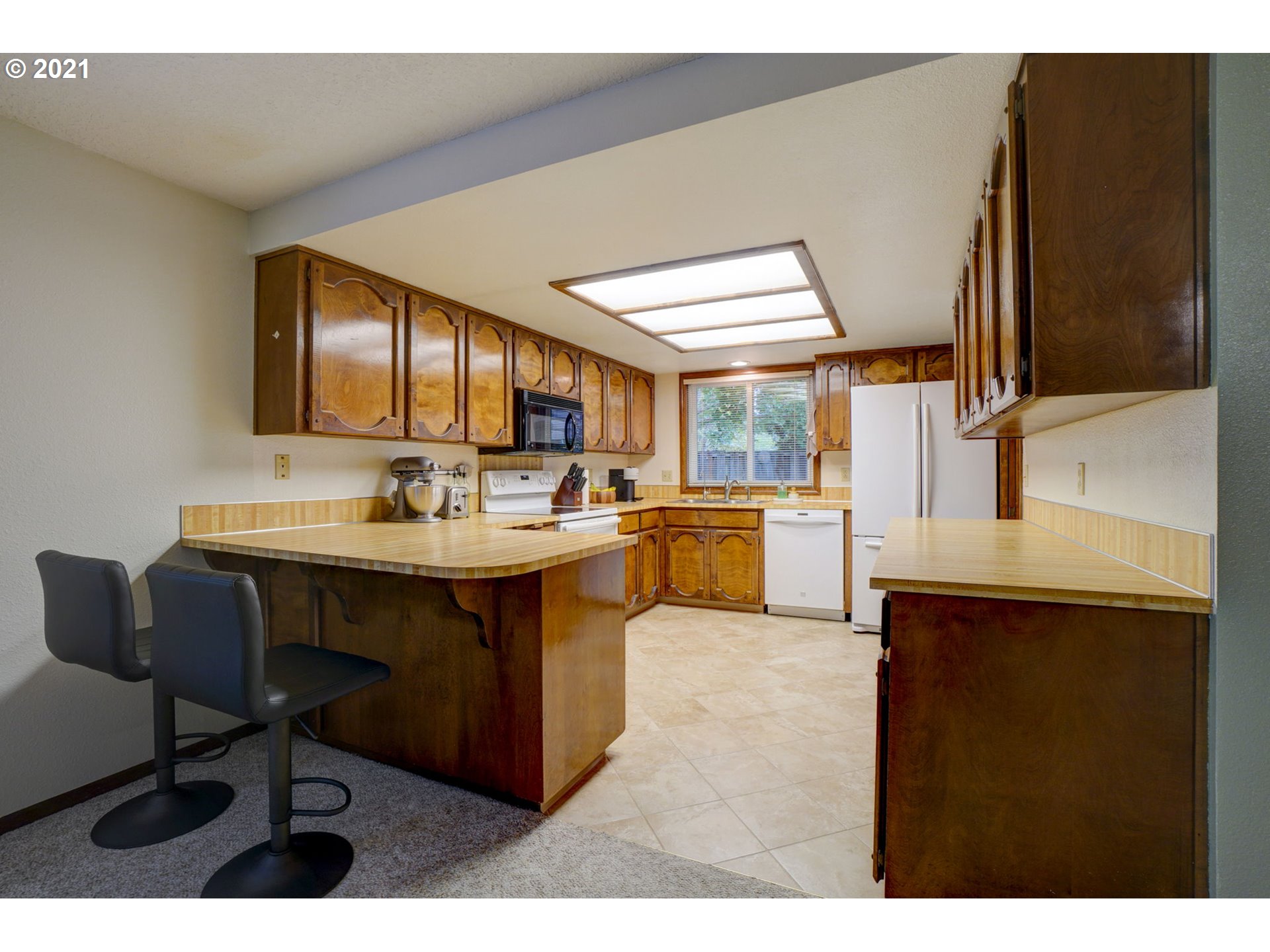 17705 Southwest Sumac Lane Aloha, OR 97007 - Photo 7 of 25 Gallery Image 7
