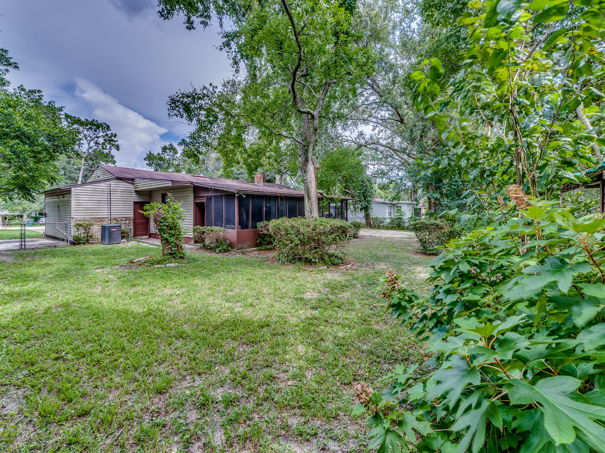 554 Glynlea Road Jacksonville, FL 32216 - Photo 8 of 44 JudyMoran (8 of 44)