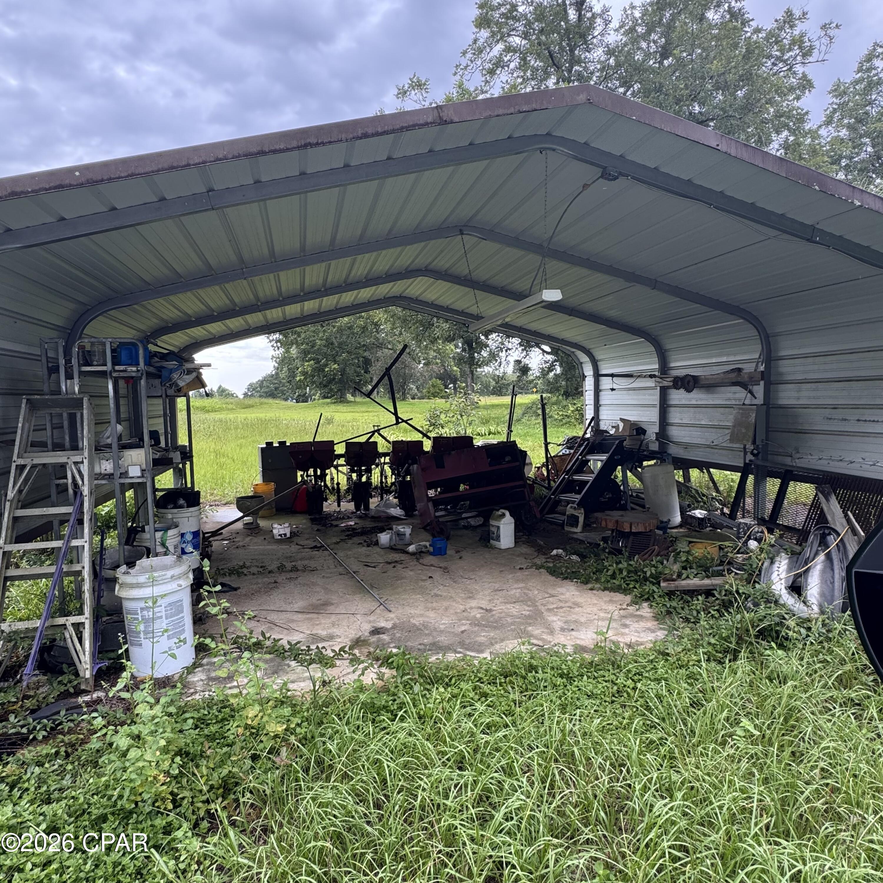 6775 Highway 90 Grand Ridge, FL 32442 - Photo 11 of 23