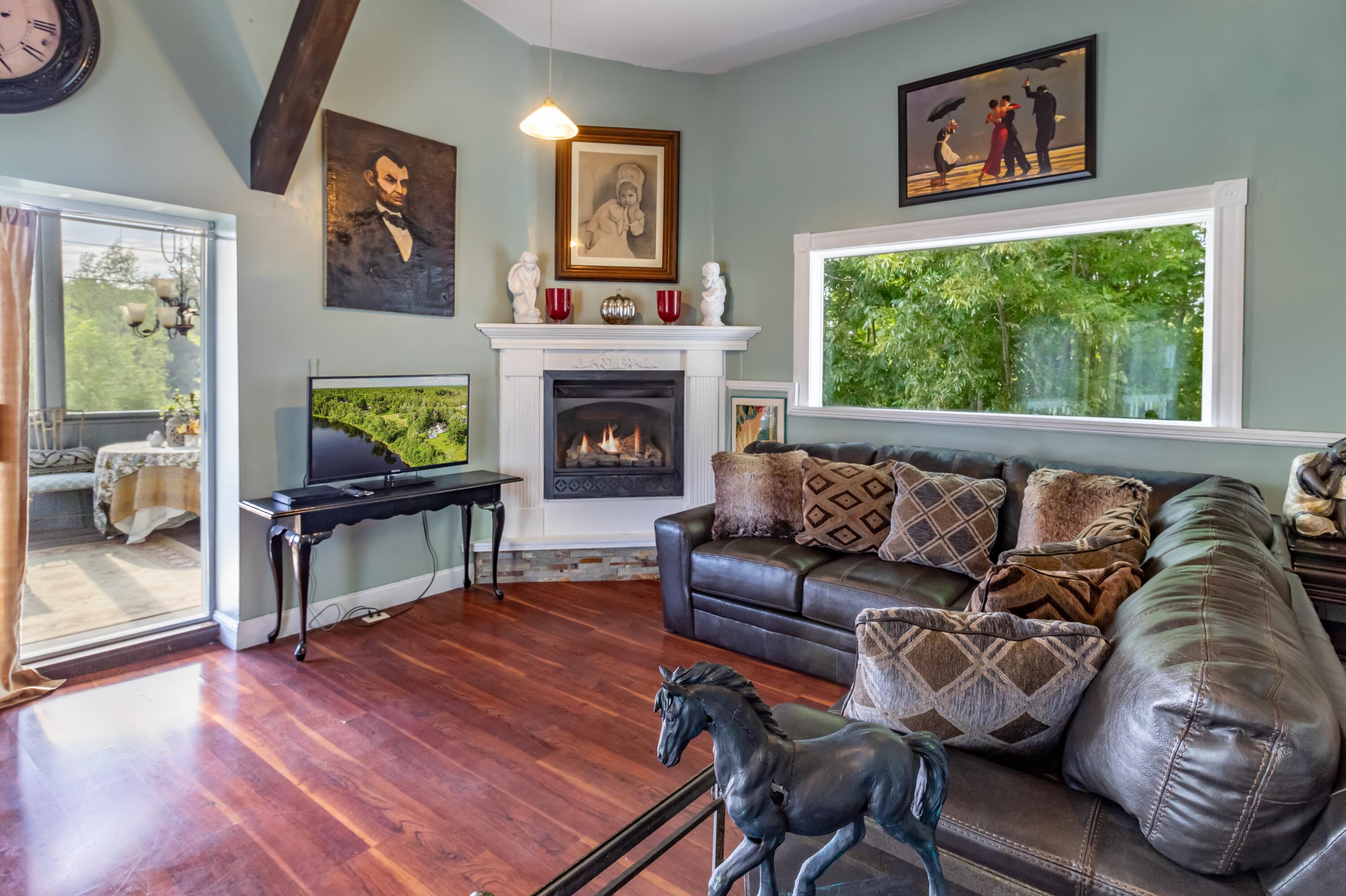 964 Main Road Greenbush, ME 04418 - Photo 6 of 49 964 Main Road Interiors