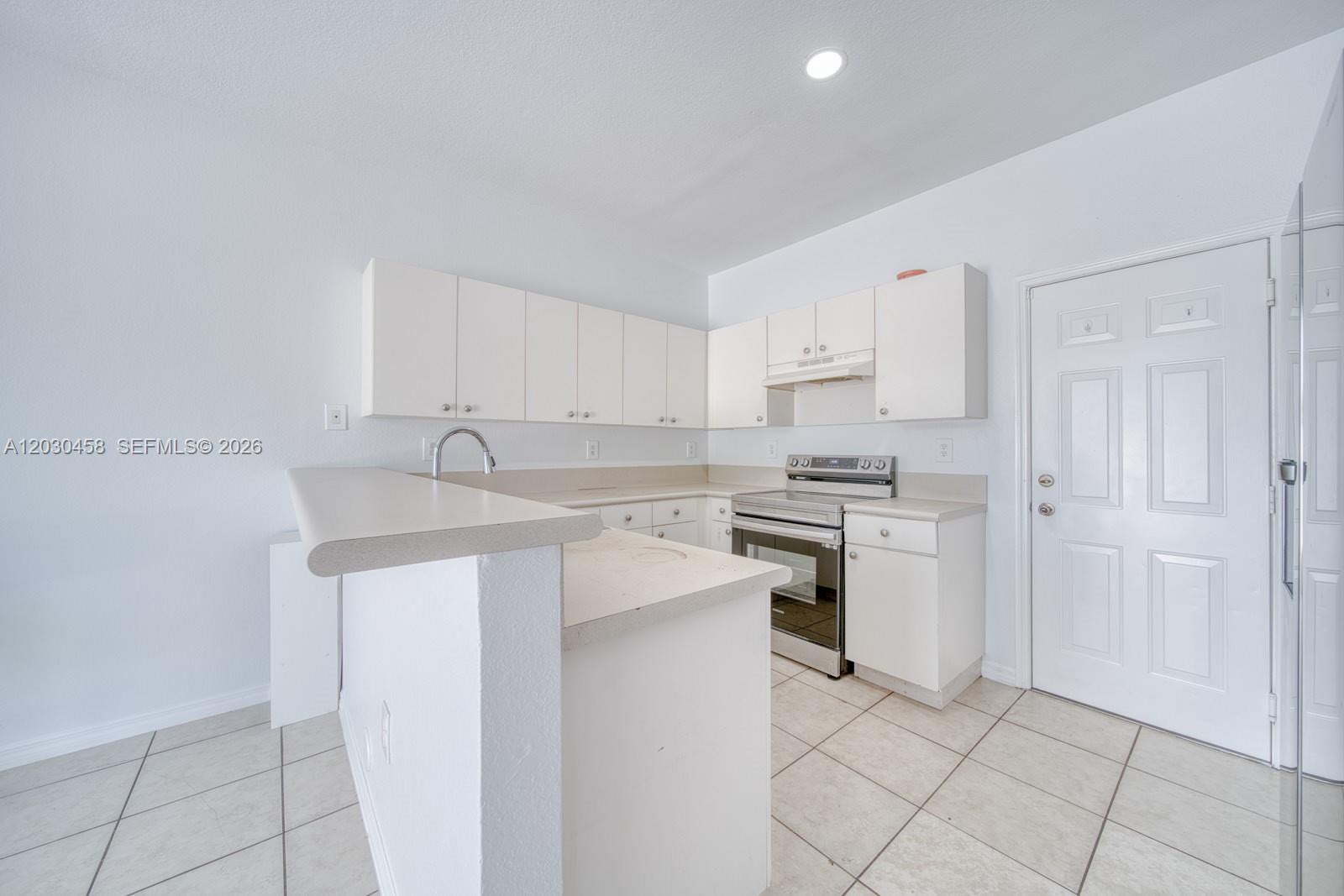 27240 Southwest 138th Path Homestead, FL 33032 - Photo 12 of 44