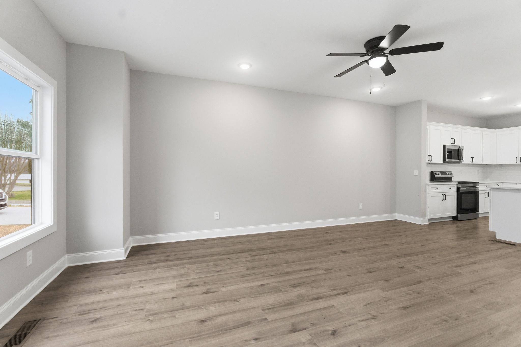 267 West Spring Street Smithville, TN 37166 - Photo 4 of 24