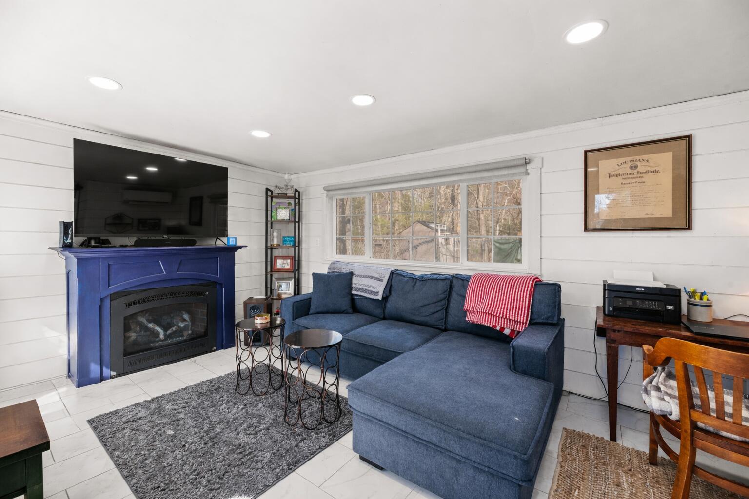 91 Duncan Road Jefferson, ME 04348 - Photo 5 of 38 LivingRoom 2