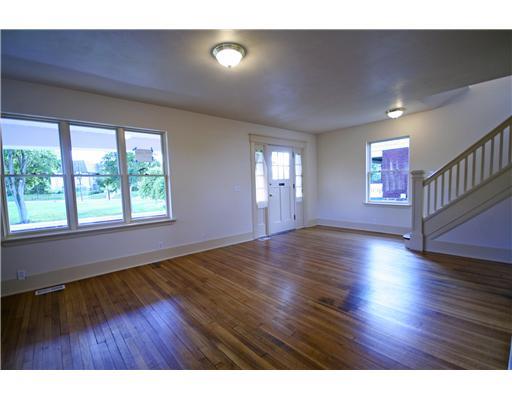 3622 Brighton Road Brighton Heights, PA 15212 - Photo 6 of 18 Living Room.