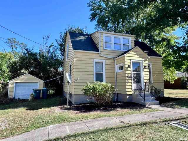 $47,500 | 217 North Clay Street, Macomb, IL 61455