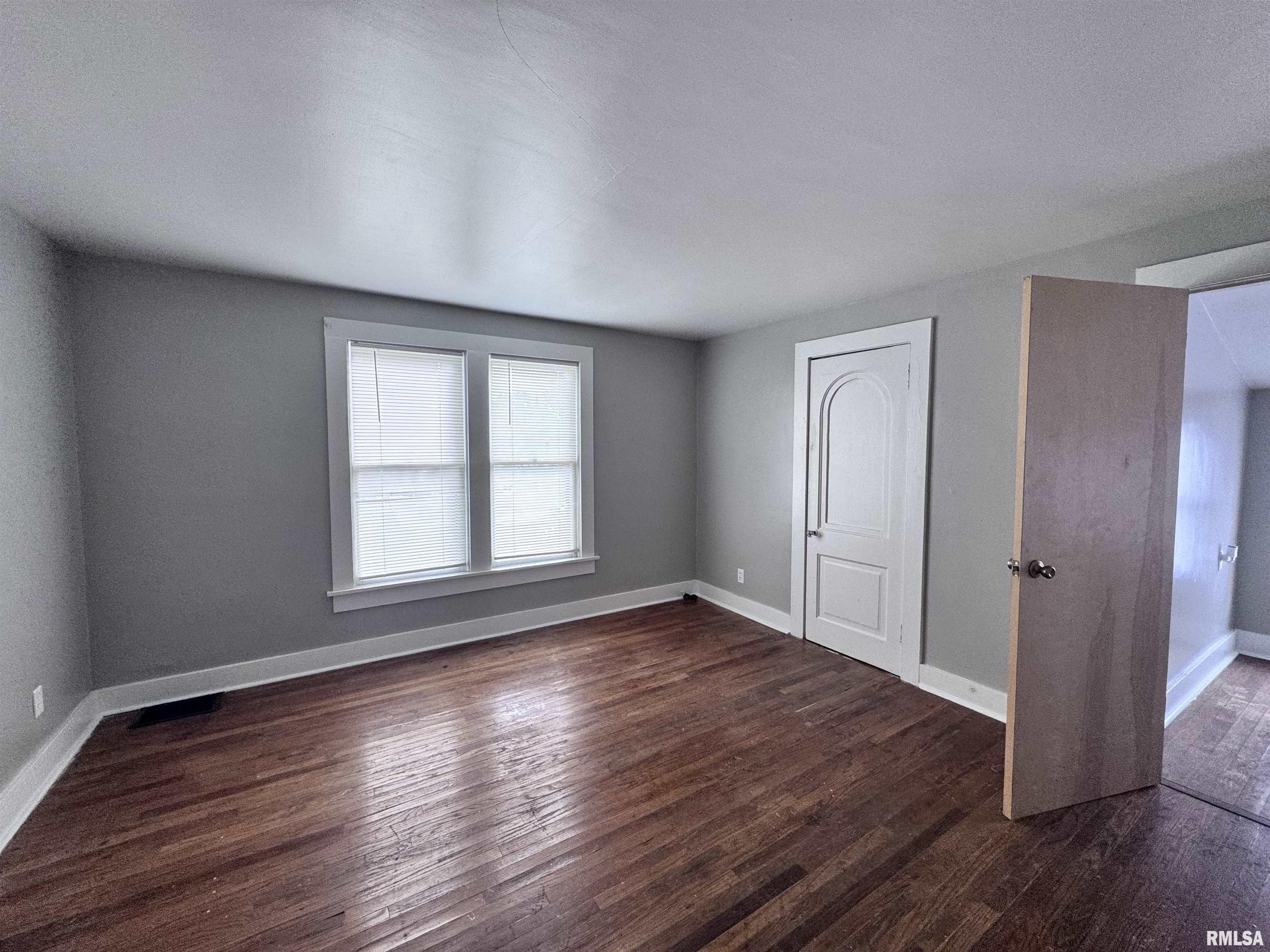 217 North Clay Street Macomb, IL 61455 - Photo 14 of 17