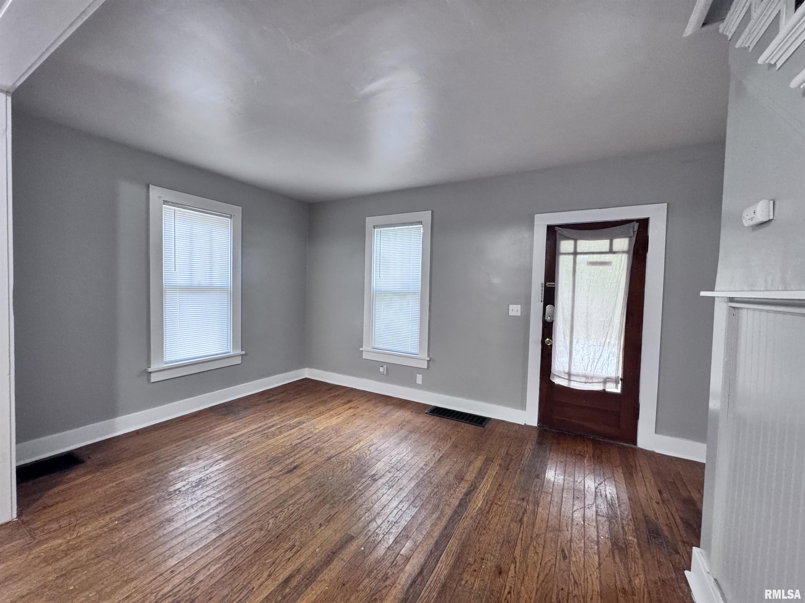 217 North Clay Street Macomb, IL 61455 - Photo 2 of 17