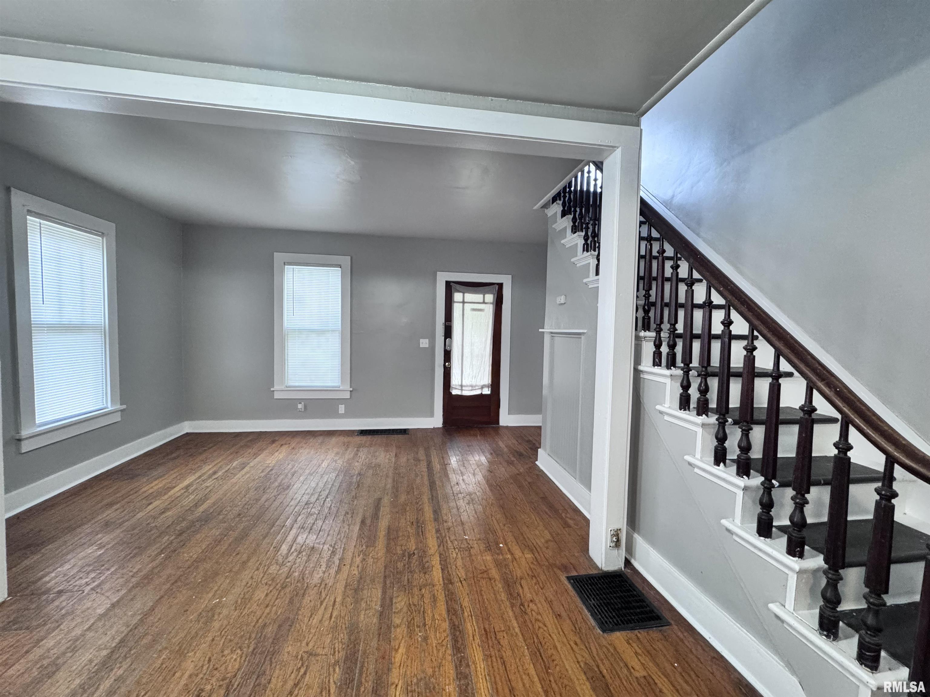 217 North Clay Street Macomb, IL 61455 - Photo 3 of 17