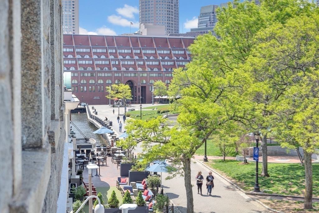 33 Commercial Wharf, Unit 32 Boston, MA 02110 - Photo 20 of 26