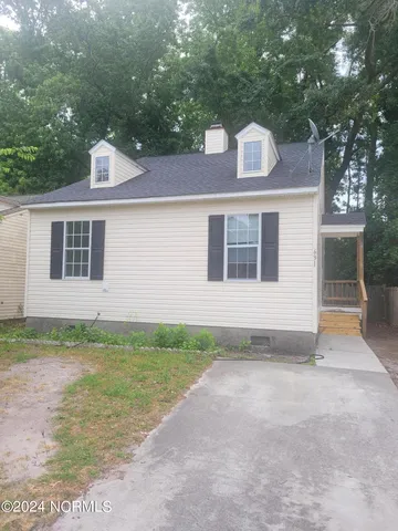 $1,650 | 631 Varsity Drive, Wilmington, NC 28403