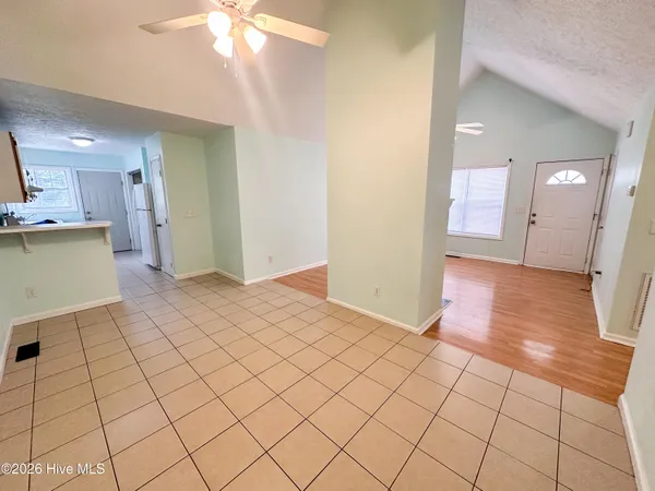 $1,650 | 631 Varsity Drive, Wilmington, NC 28403