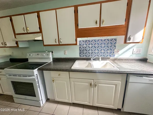 $1,650 | 631 Varsity Drive, Wilmington, NC 28403