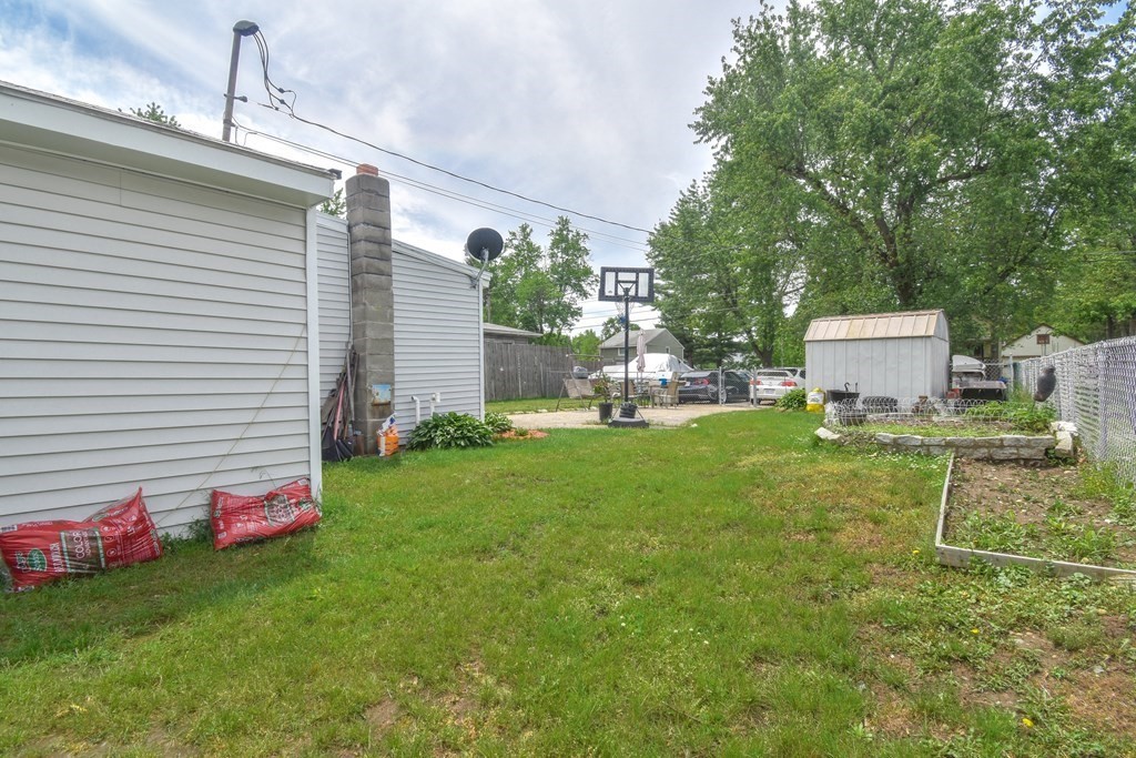 75 Wrentham Road Springfield, MA 01119 - Photo 20 of 24