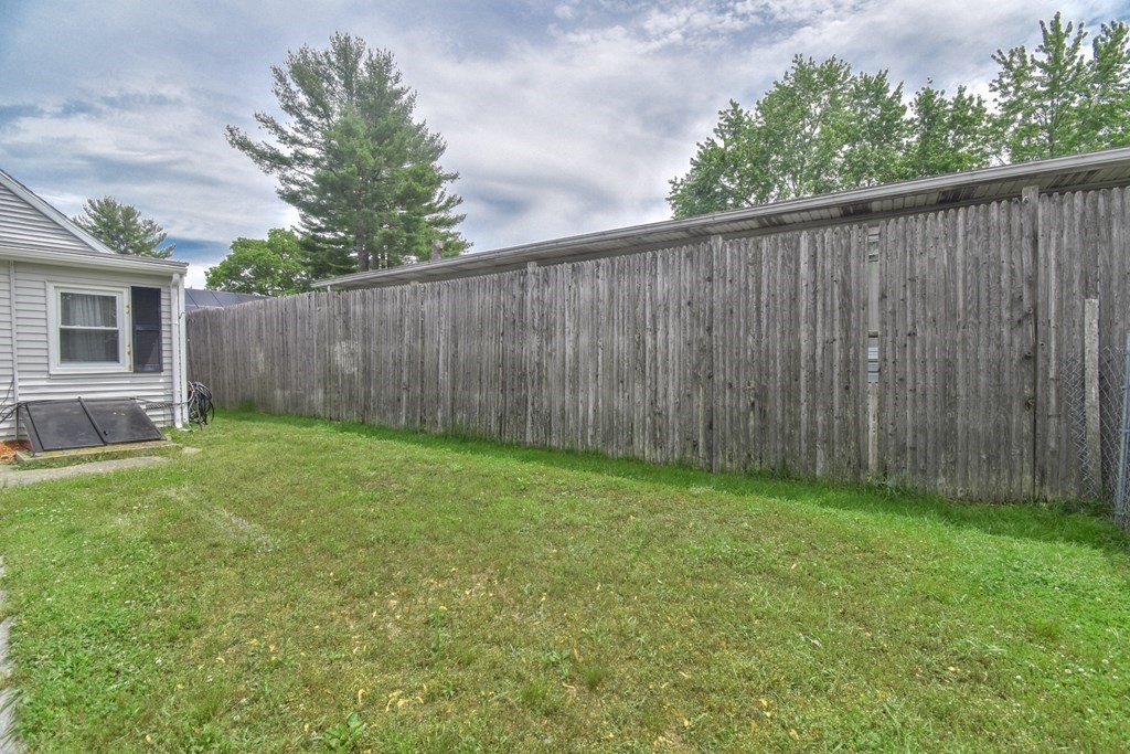 75 Wrentham Road Springfield, MA 01119 - Photo 22 of 24