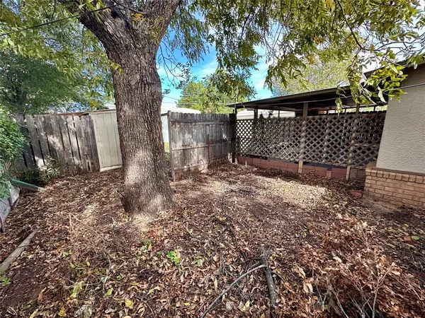 $125,000 | 1000 West Custer Street, Seymour, TX 76380