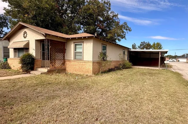 $125,000 | 1000 West Custer Street, Seymour, TX 76380