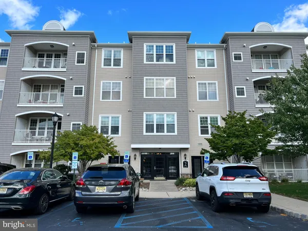 $2,400 | 212 Masterson Court, Ewing, NJ 08618