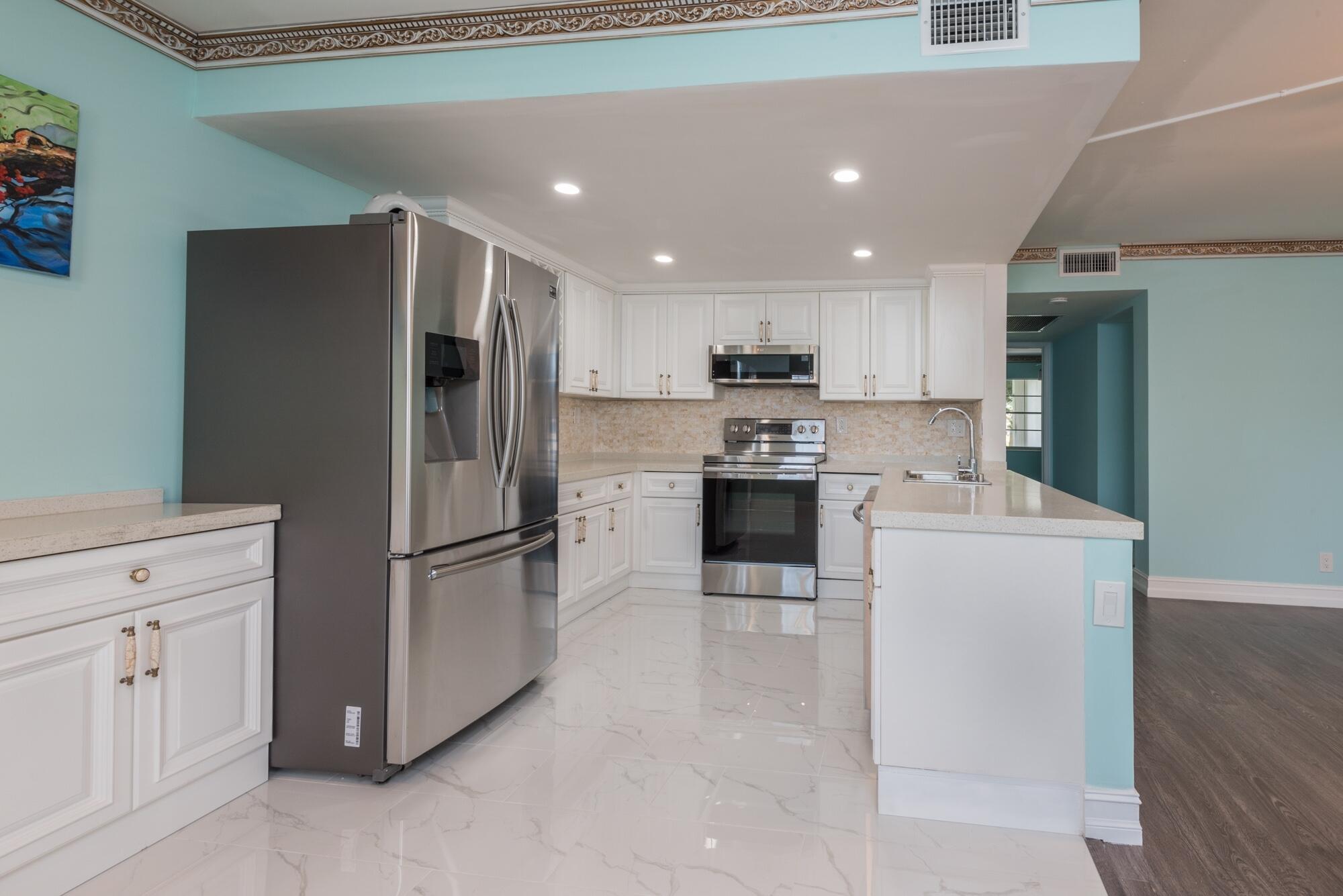 1053 Hythe A, Unit 1053 Boca Raton, FL 33434 - Photo 3 of 30 untitled (10 of 31)