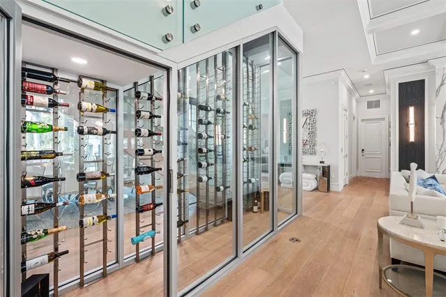 $12,900,000 | 400 Coral Way, Fort Lauderdale, FL 33301