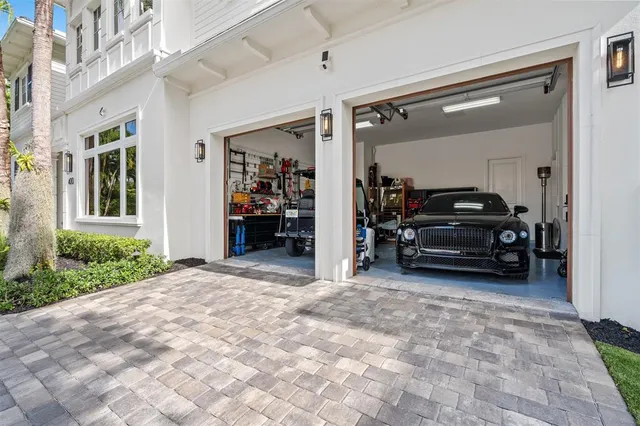 $12,900,000 | 400 Coral Way, Fort Lauderdale, FL 33301