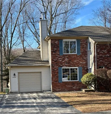 $369,900 | 62 Governors Hill, Unit 572, West Warwick, RI 02893