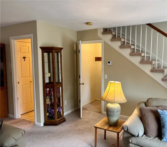 $369,900 | 62 Governors Hill, Unit 572, West Warwick, RI 02893
