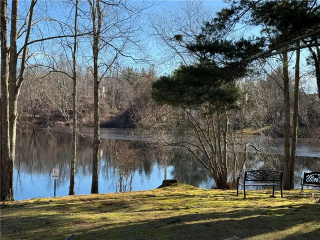 $369,900 | 62 Governors Hill, Unit 572, West Warwick, RI 02893