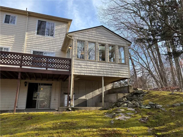 $369,900 | 62 Governors Hill, Unit 572, West Warwick, RI 02893