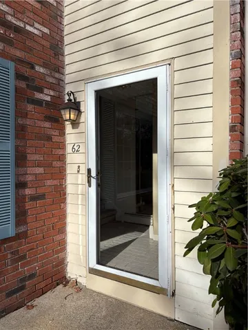 $369,900 | 62 Governors Hill, Unit 572, West Warwick, RI 02893