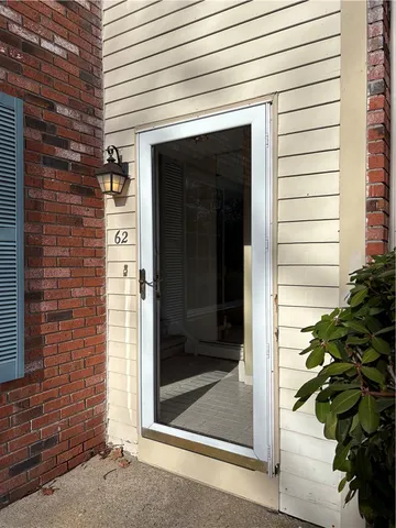 $369,900 | 62 Governors Hill, Unit 572, West Warwick, RI 02893