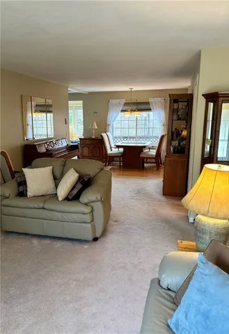$369,900 | 62 Governors Hill, Unit 572, West Warwick, RI 02893