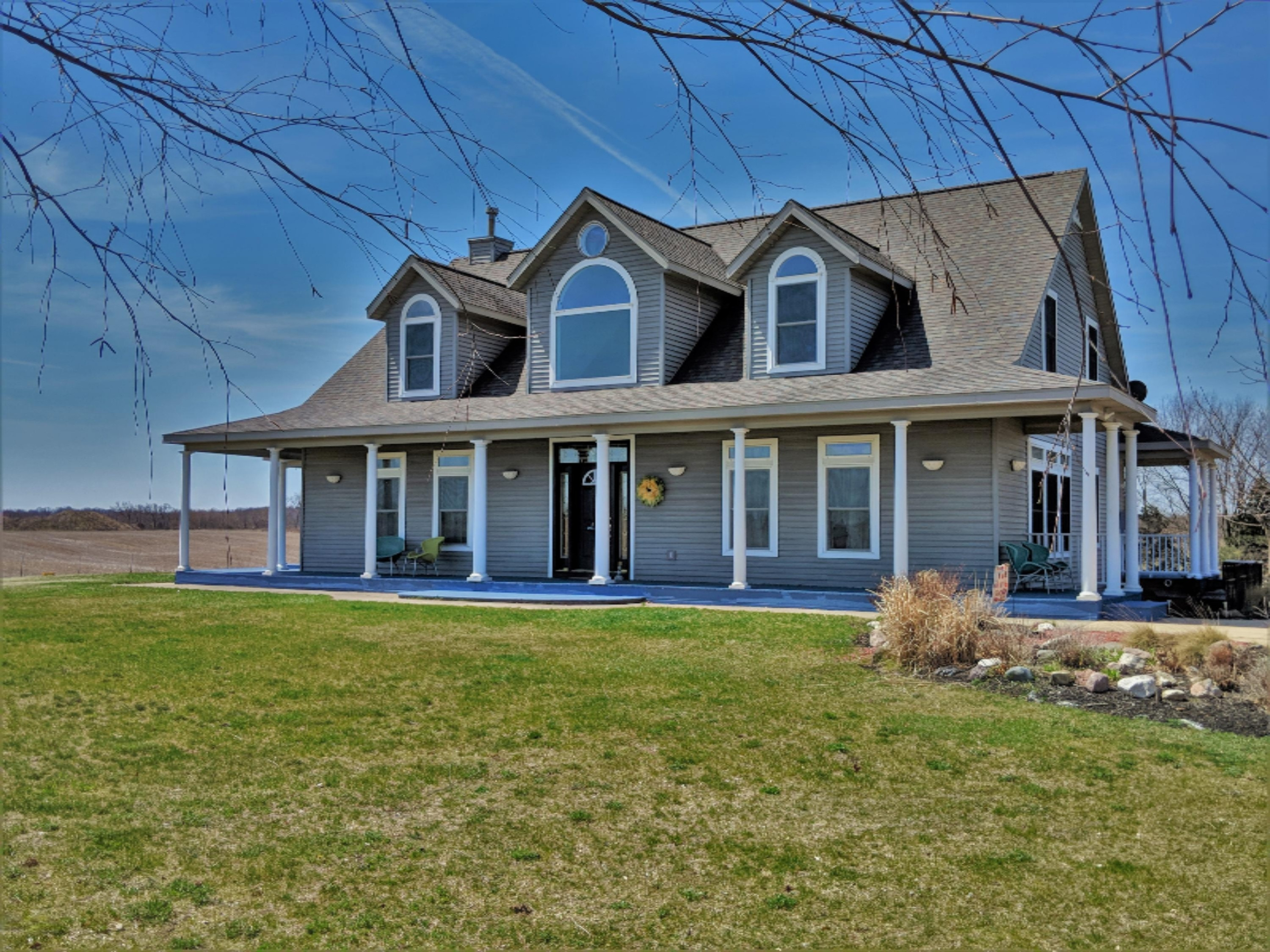679 West Tuttle Road Ionia, MI 48846 - Photo 3 of 33 13