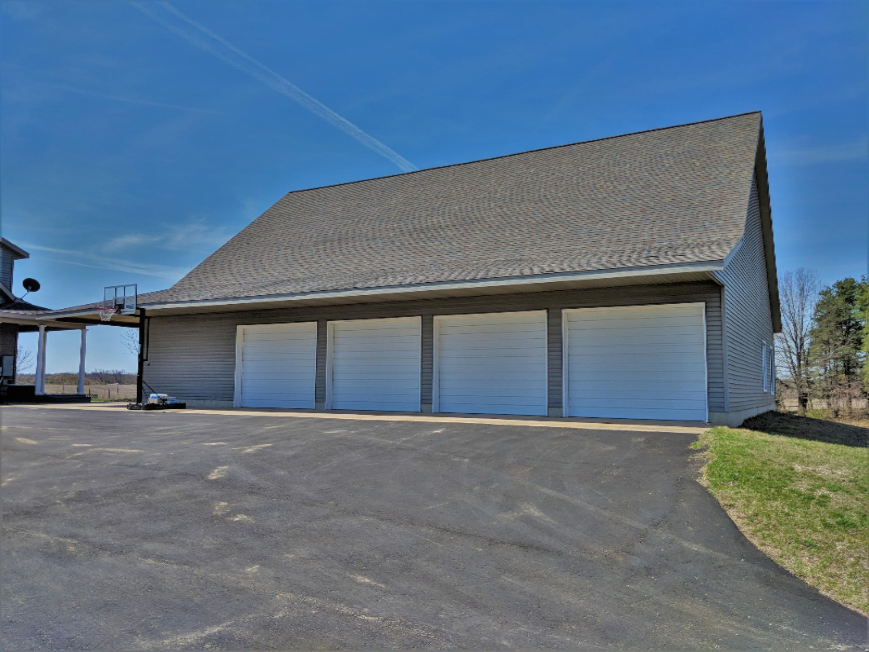 679 West Tuttle Road Ionia, MI 48846 - Photo 8 of 33 16