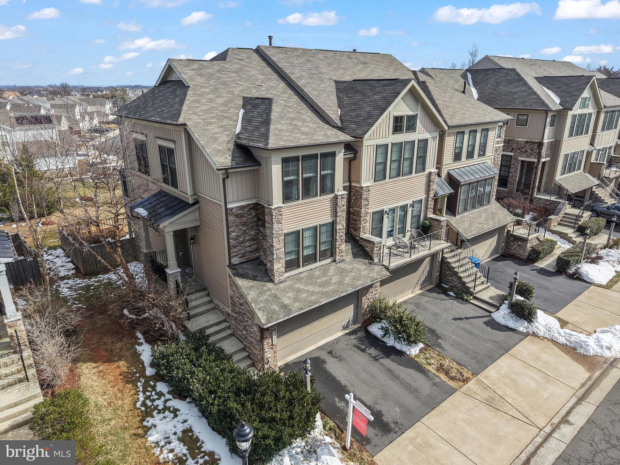 23486 Epperson Square Brambleton, VA 20148 - Photo 4 of 63