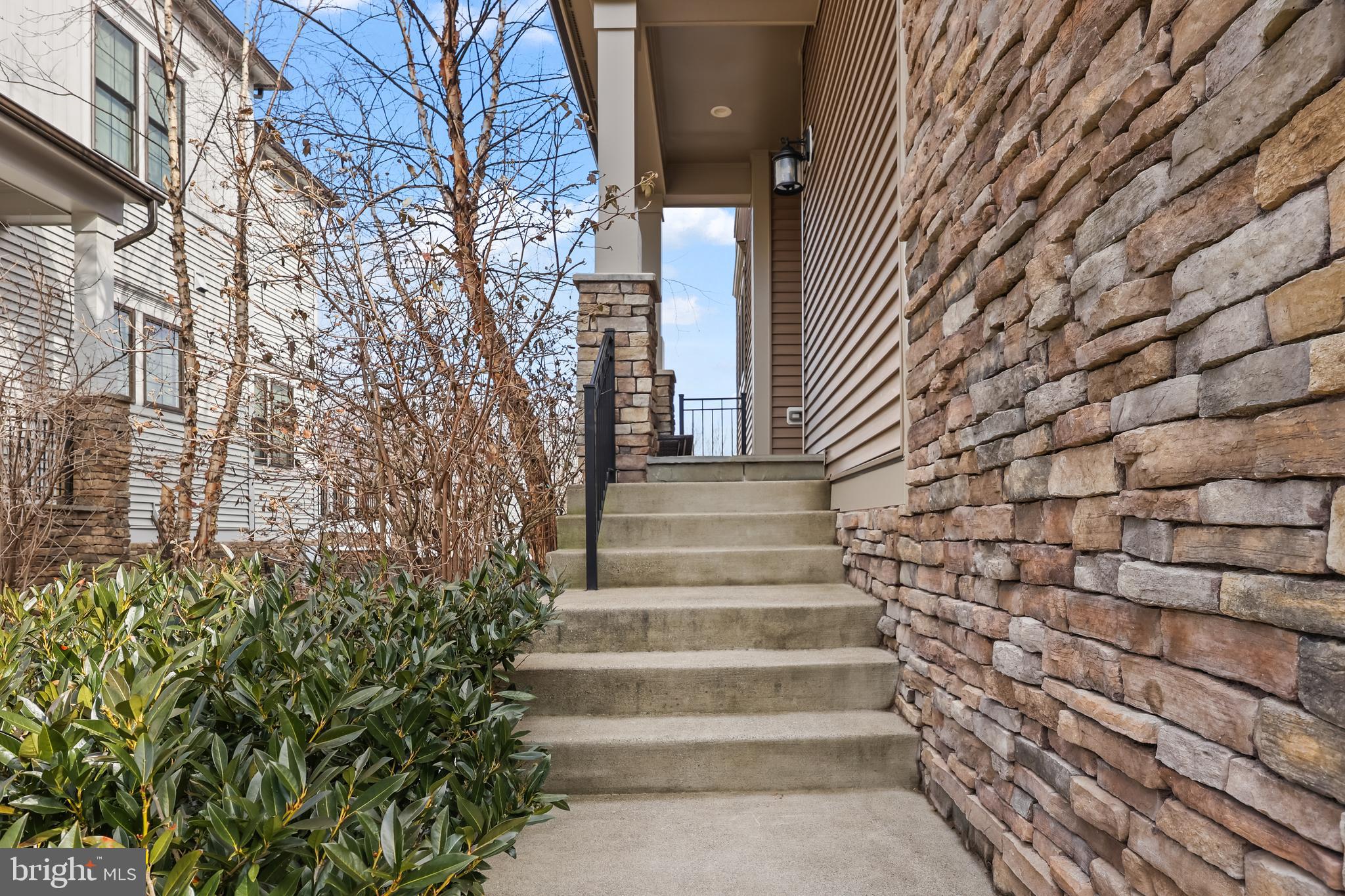 23486 Epperson Square Brambleton, VA 20148 - Photo 5 of 63