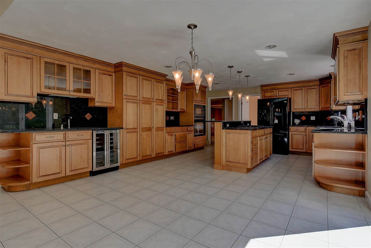 4 Tanbark Road Windham, NH 03087 - Photo 11 of 34