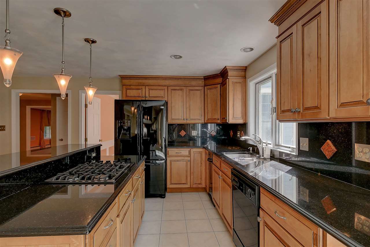 4 Tanbark Road Windham, NH 03087 - Photo 12 of 34