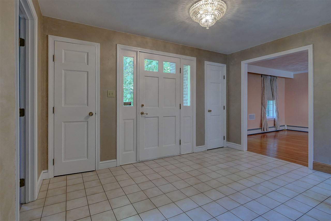 4 Tanbark Road Windham, NH 03087 - Photo 19 of 34