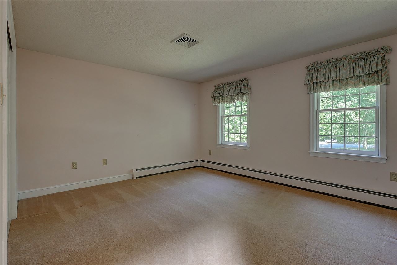 4 Tanbark Road Windham, NH 03087 - Photo 28 of 34
