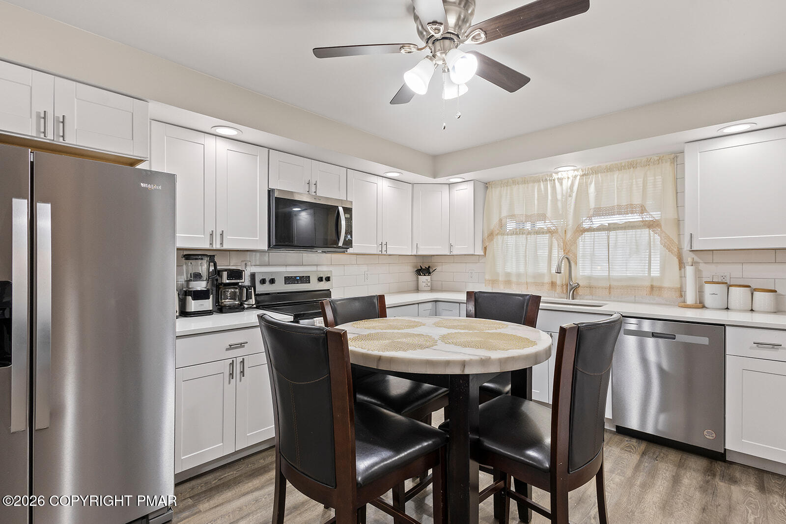 532 Eynon Street Scranton, PA 18504 - Photo 11 of 23 H27A0073_websize