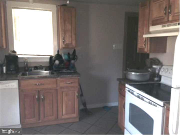 5615 Beaver Dam Road Bristol, PA 19007 - Photo 6 of 7 Kitchen