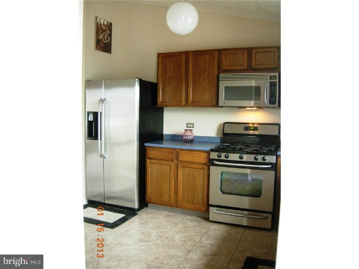 317 Aberdeen Road Williamstown, NJ 08094 - Photo 5 of 12 Kitchen