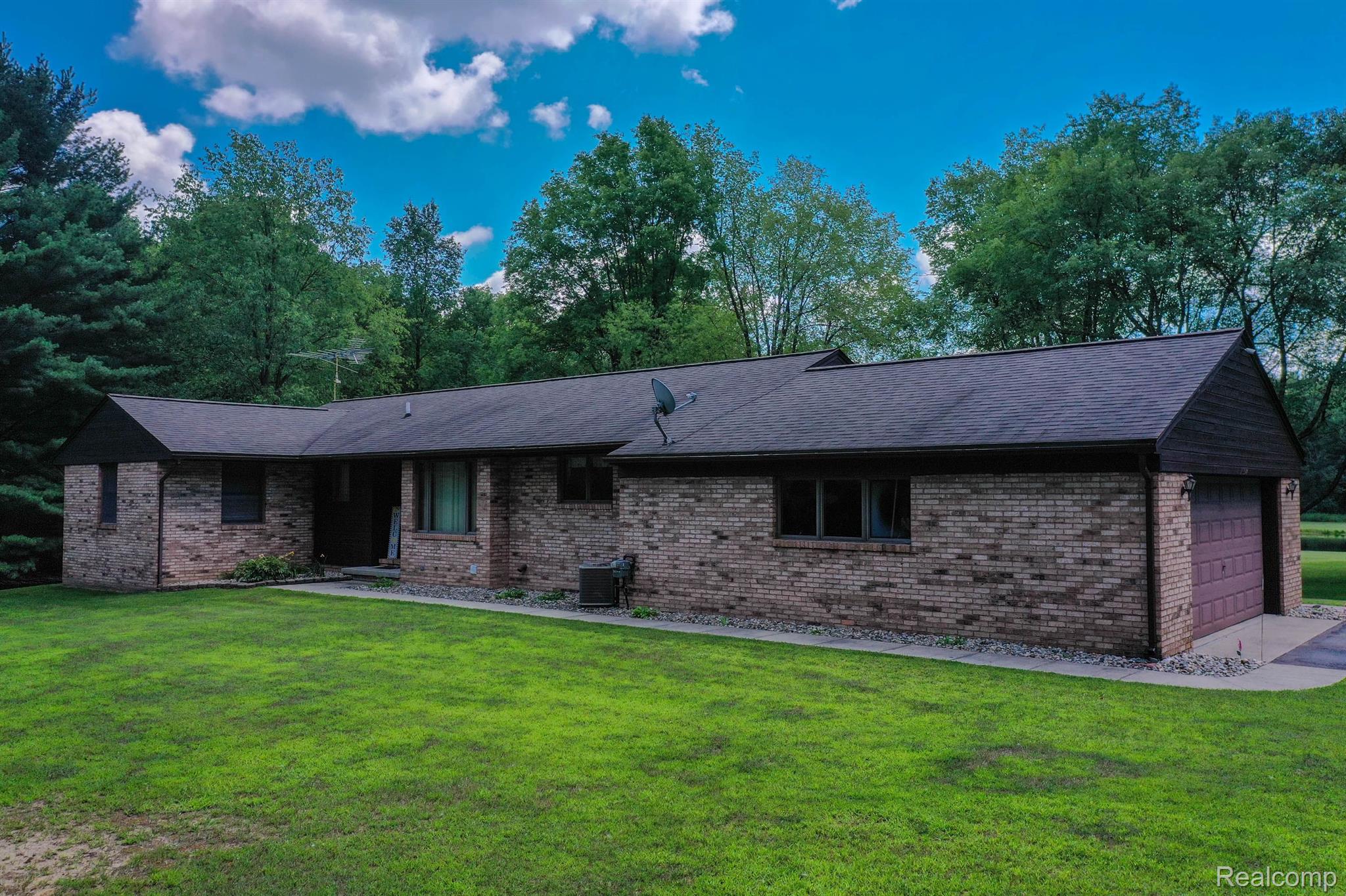 3577 Jewell Road Howell, MI 48843 - Photo 6 of 69 Gallery Image 6