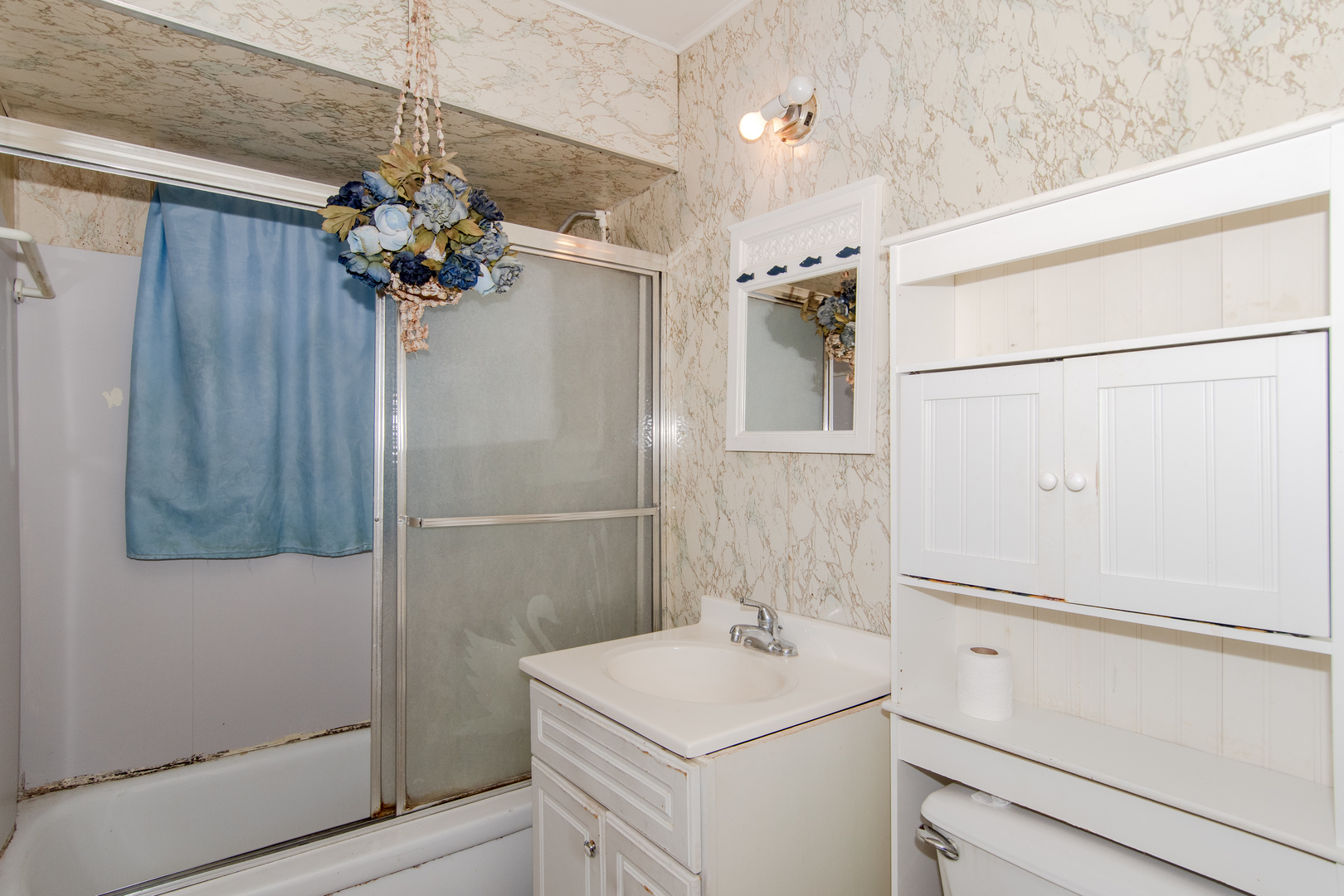 306 Luana Road Joliet, IL 60433 - Photo 17 of 25 a bathroom with a sink a toilet and shower