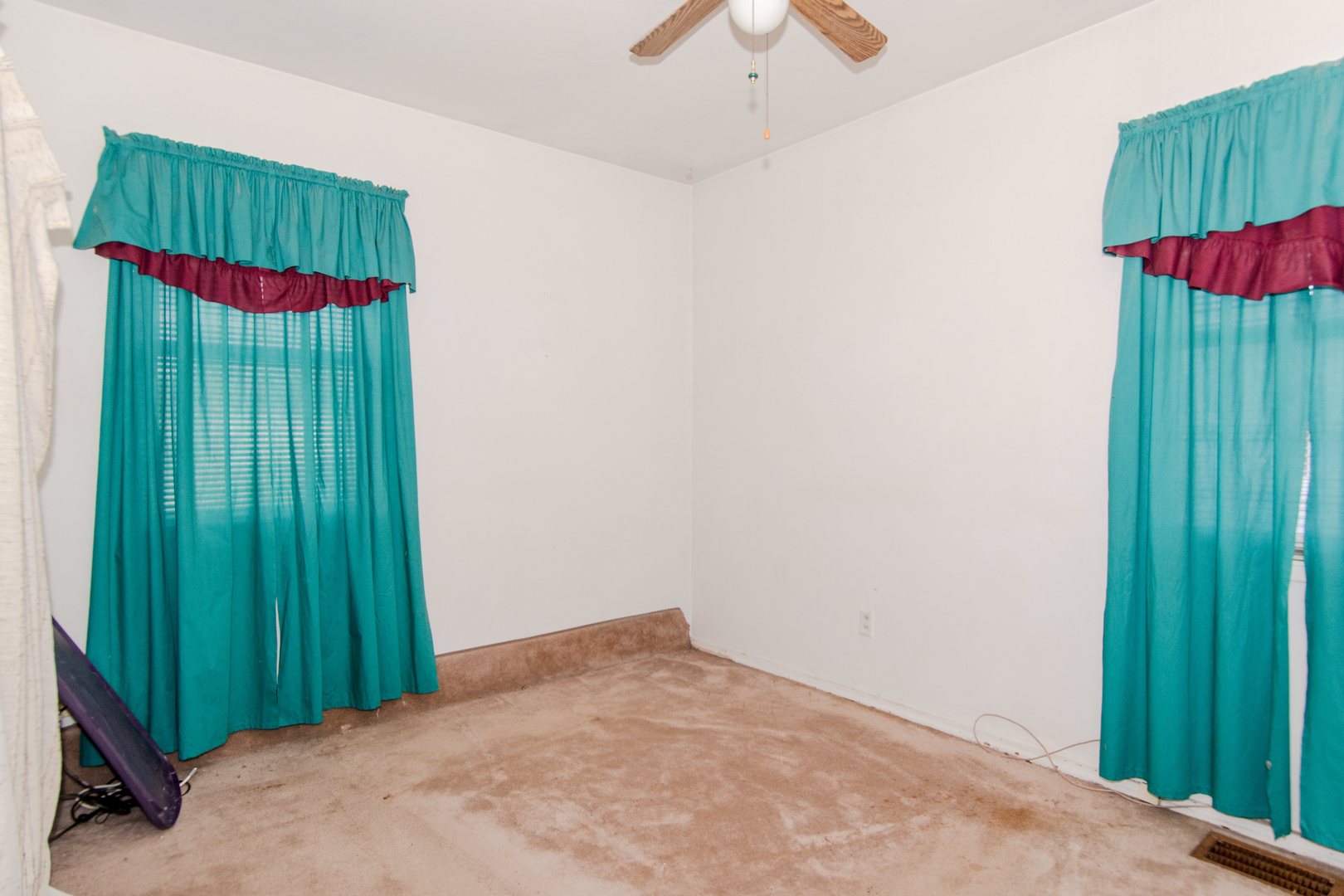 306 Luana Road Joliet, IL 60433 - Photo 21 of 25 wooden floor in a room