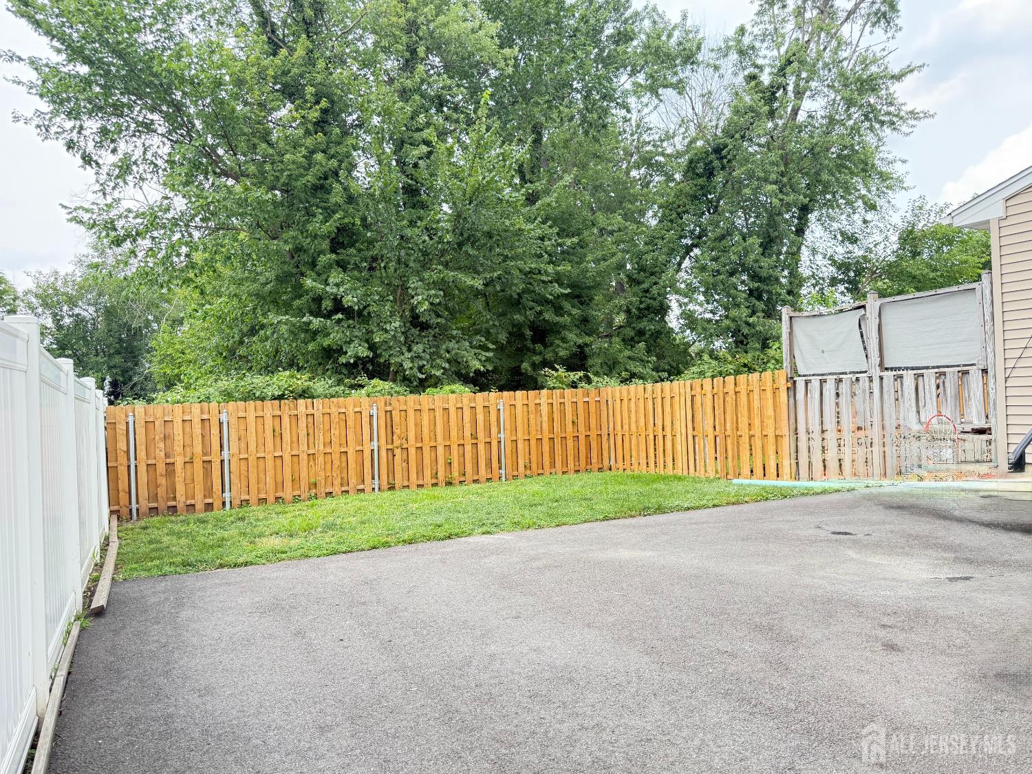754 Walnut Street Dunellen, NJ 08812 - Photo 36 of 38 Gallery Image 36