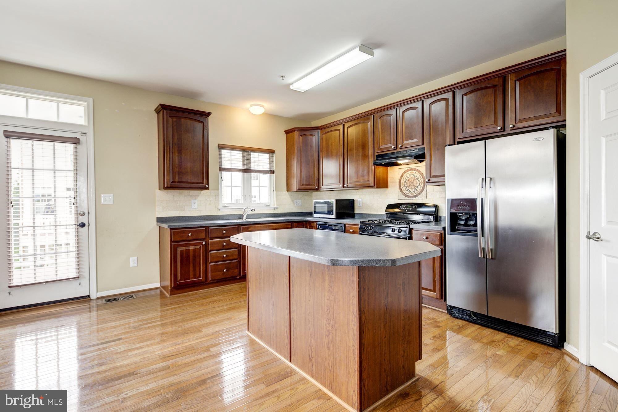 4715 Arsenal Road, Unit 40 Ellicott City, MD 21042 - Photo 11 of 40 Kitchen