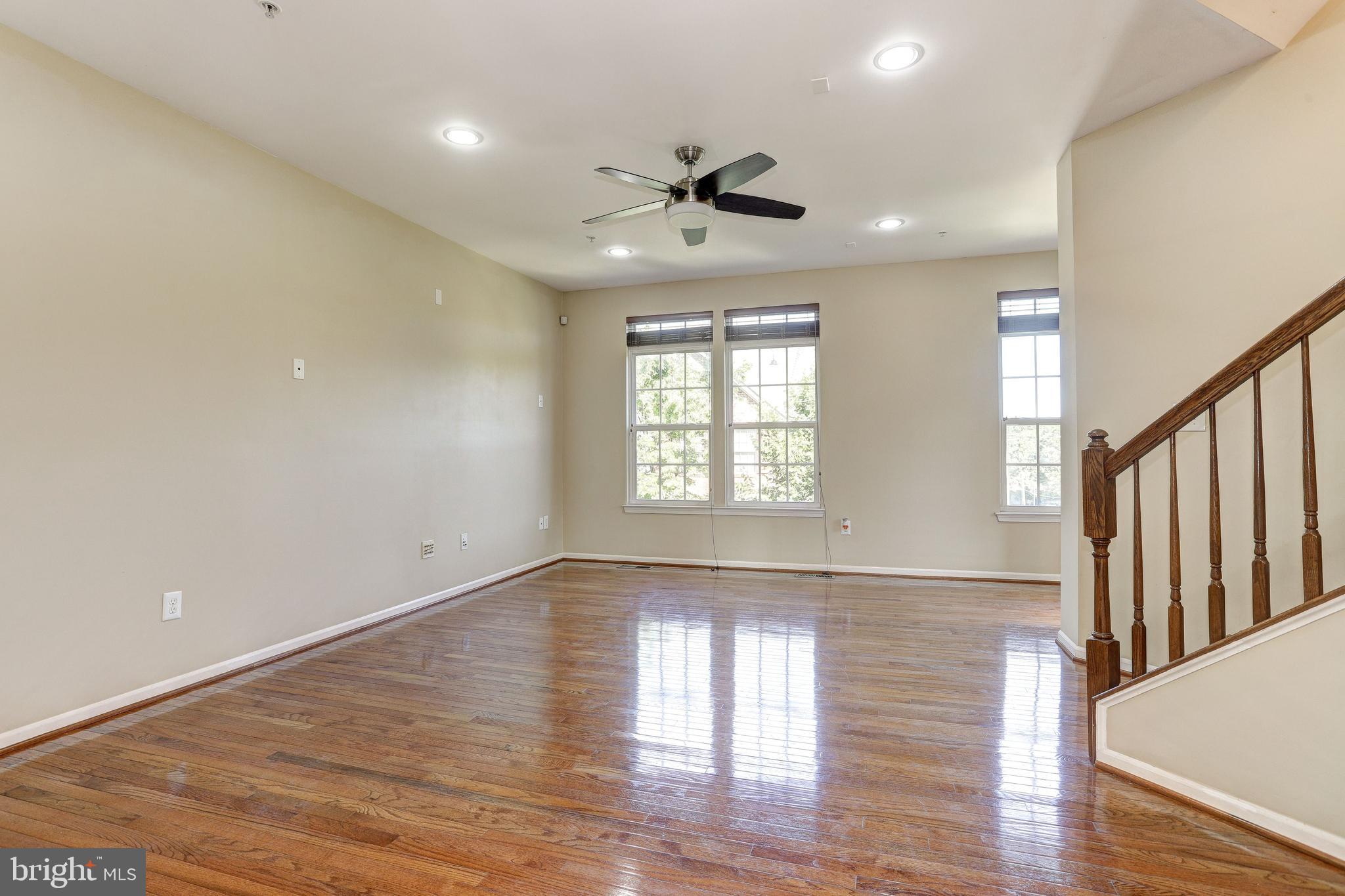 4715 Arsenal Road, Unit 40 Ellicott City, MD 21042 - Photo 12 of 40 Living Room