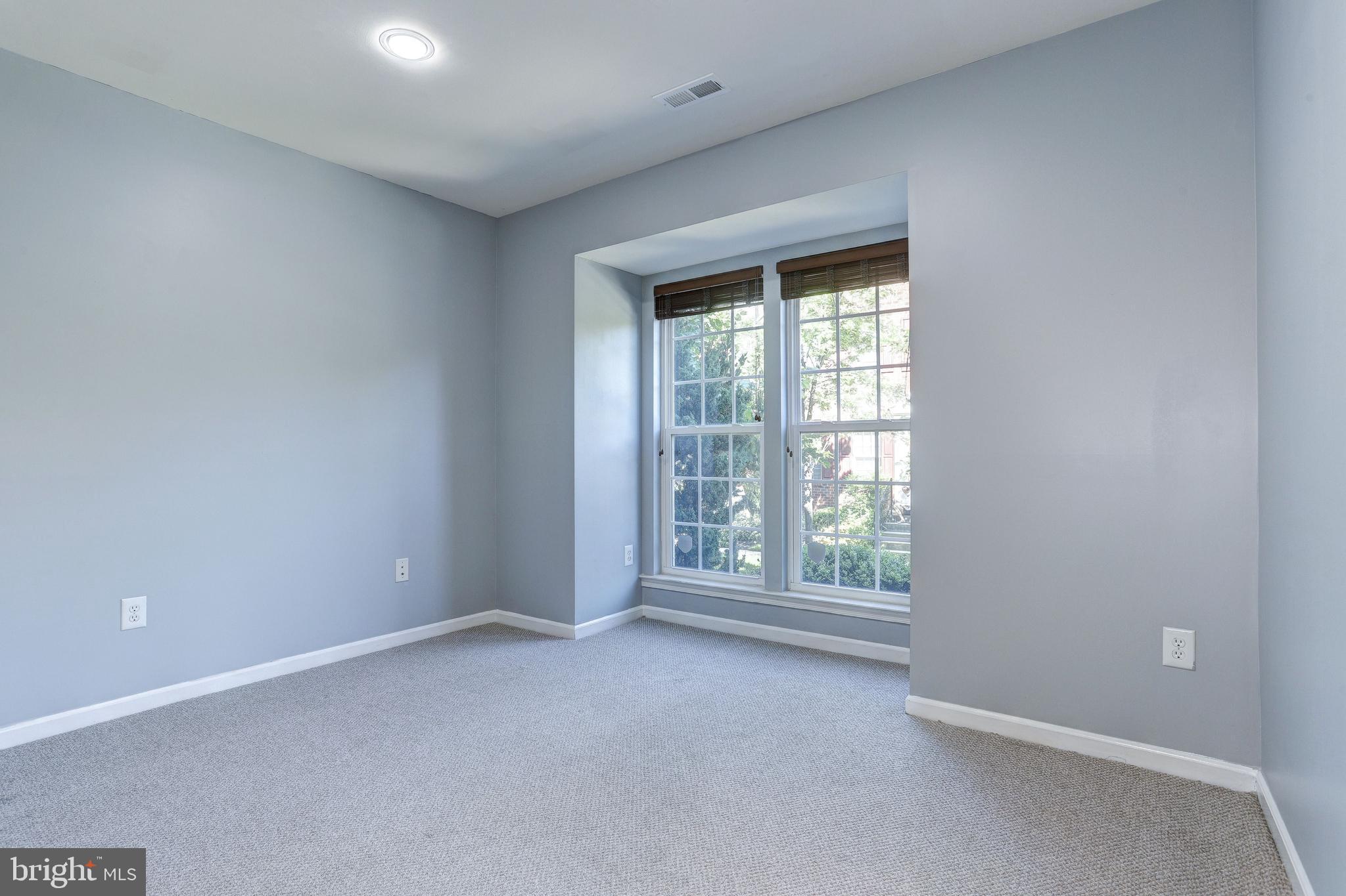 4715 Arsenal Road, Unit 40 Ellicott City, MD 21042 - Photo 3 of 40 Entry Level Family Room